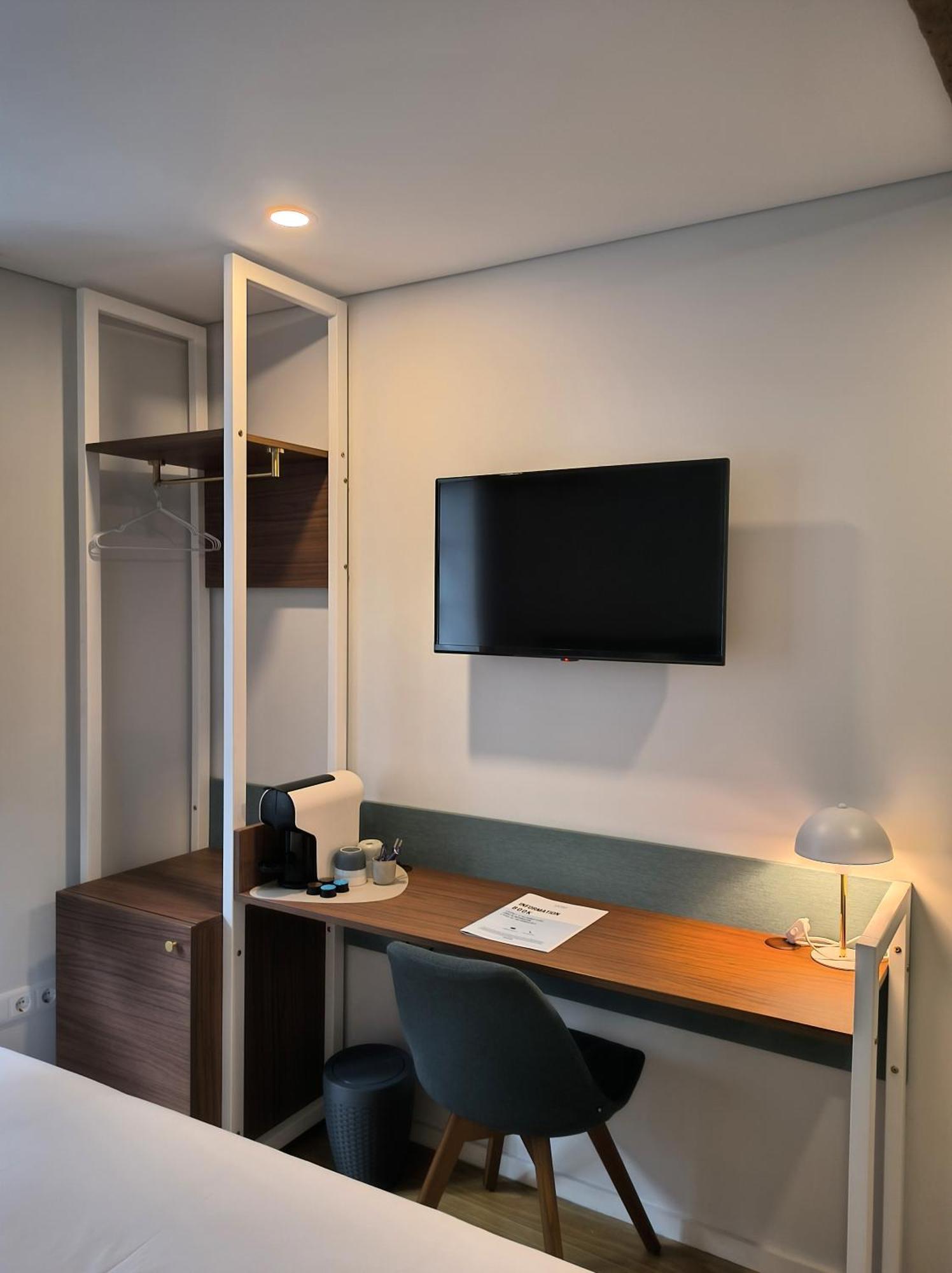 Domi Suites & Studios Guimaraes Ngoại thất bức ảnh